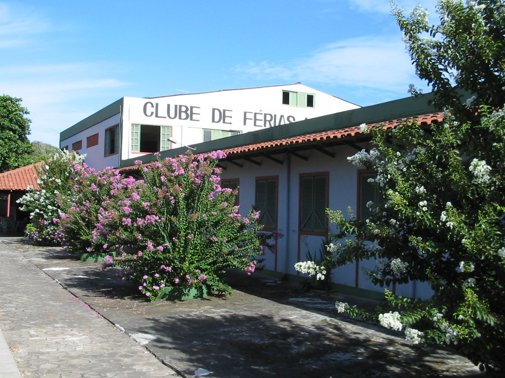 foto da fachada do clube